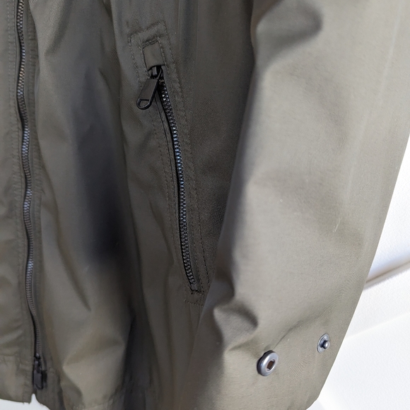 Aritzia the group by baton raindrop anorak rain jacket hooded coat sz XS/ S - Picture 6 of 8